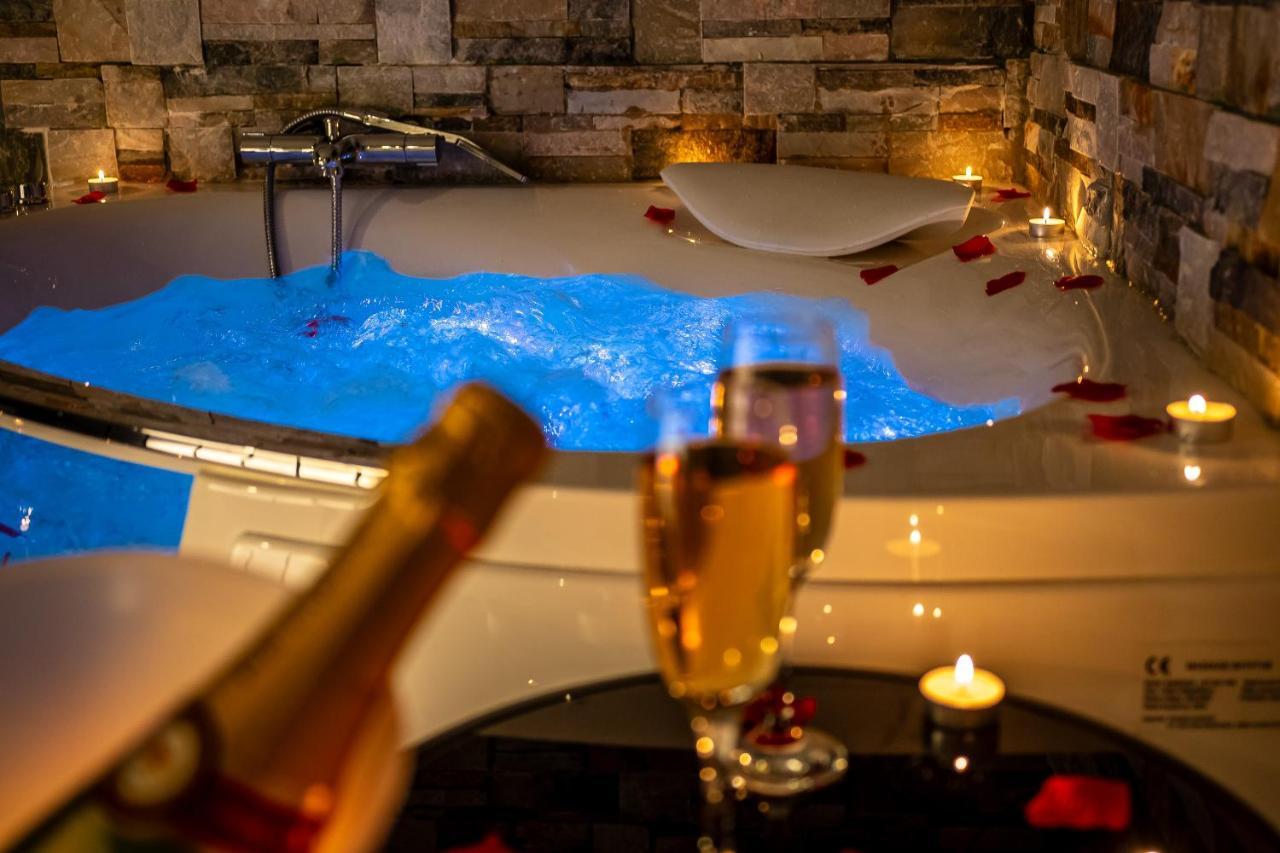 Cocon Relax - Jacuzzi - Cinema Montbeliard