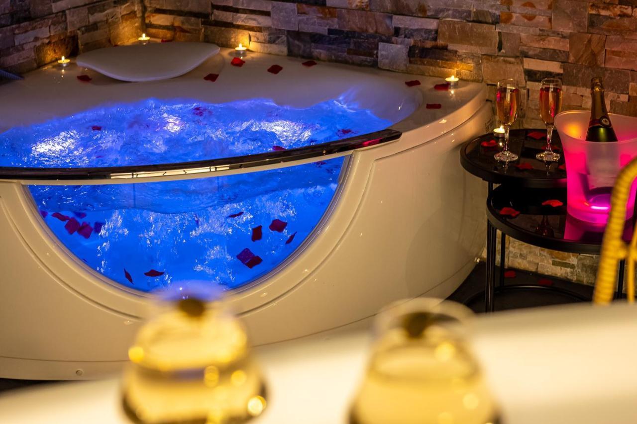 Apartment Cocon Relax - Jacuzzi - Cinema